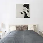 Dora Near Buda Castle With Parking! Appartement *