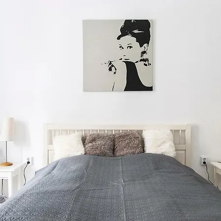 Dora Near Buda Castle With Parking! Διαμέρισμα *