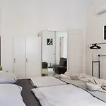 Dora Near Buda Castle With Parking! Appartement *