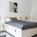 Dora Near Buda Castle With Parking! Appartement *
